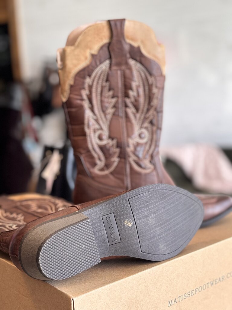 Coconuts by Matisse Brown Cowboy Boots